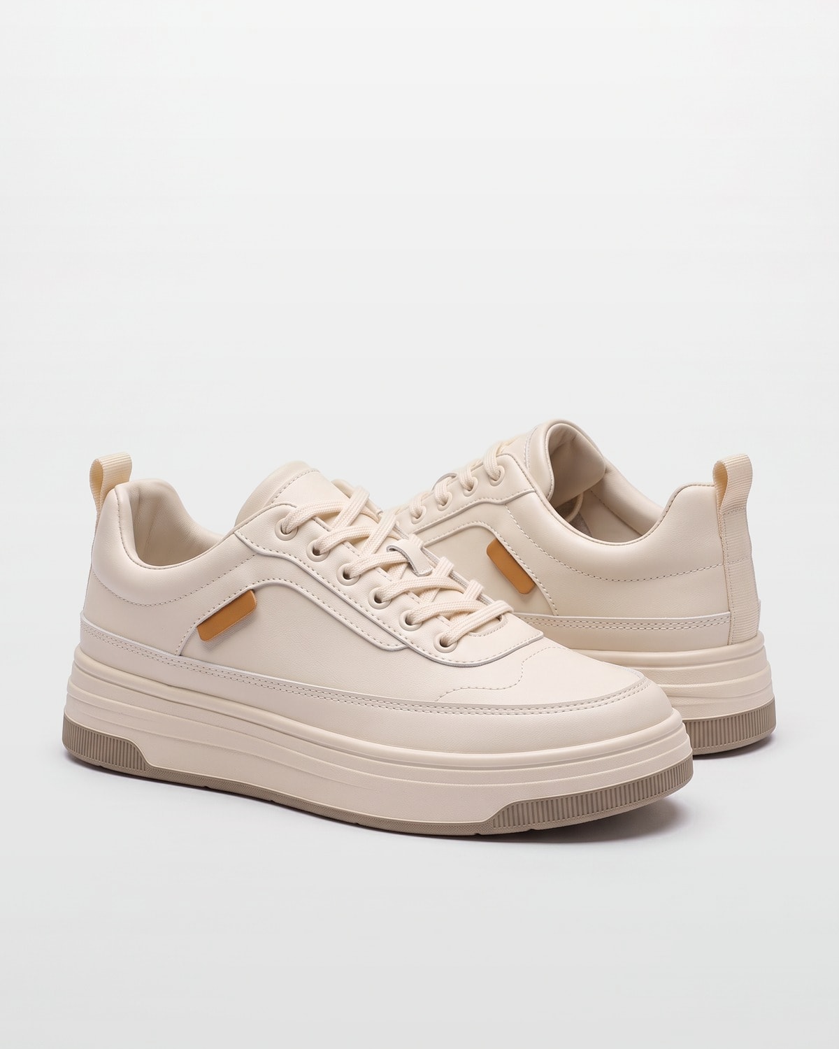 AURA WHITE · Crema